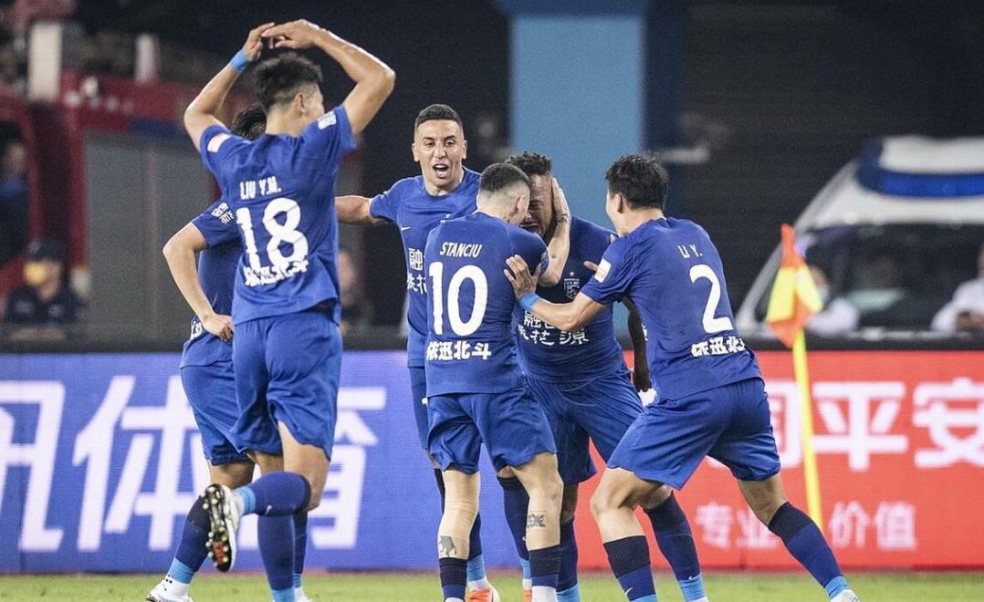 NG28-包含赛前武汉三镇备战欧超杯，手感冰凉细节曝光，赛场秩序良好，赛季目标并未改变的词条